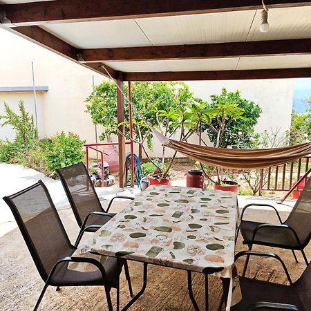 Village House With A Nice Garden Stérnai Exterior foto
