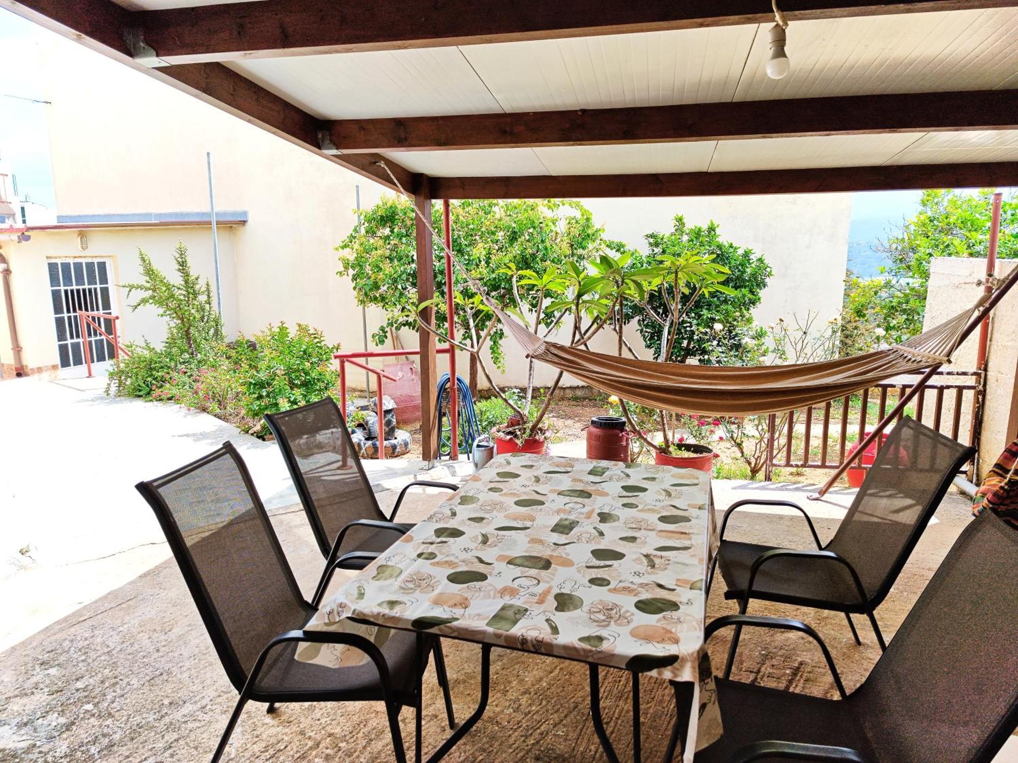 Village House With A Nice Garden Stérnai Exterior foto